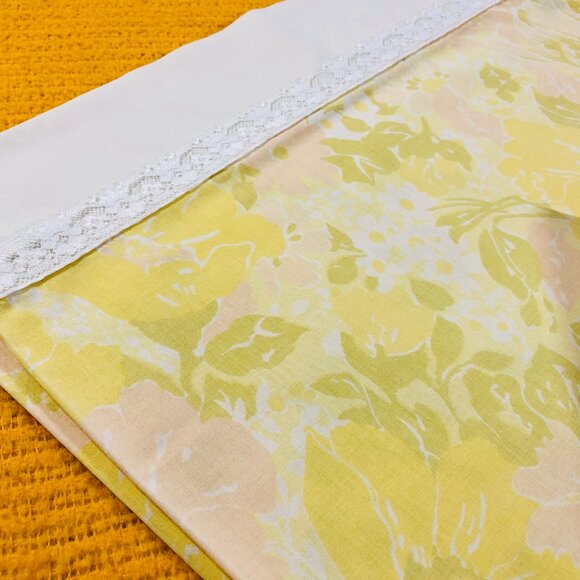 Vintage 70s TRUPREST Green Blush Pink Floral Pillowcase PAIR: White Lace Trim - Picture 11 of 11